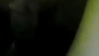 يدخله في طيز اخته النامه وتجد زب اخوها في طيزها