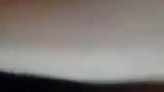 حركة كرسي عميقة الكرات: رجل قرني يغتصب ميليسا