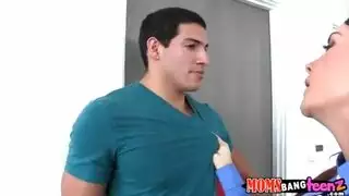 أحشو بقضيب أبي الإباحي السميك