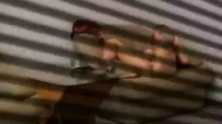 الأخت والأخ الخطوه تقاسم السرير