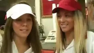 تدمير شرجي لمؤخرة مشعرة في بورنو صريح