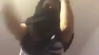 ليالي عربية: مشاهد جنس جماعي جامحة