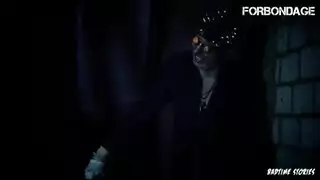 جمال مذلل يأخذ ضربات مزلقة