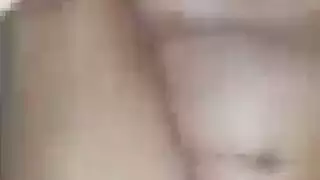 فقاعة بعقب ناضجة في تحول جنسى الأحذية
