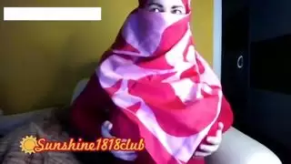 نكاح محجبة صعب: عاهرة ويب عربية ذات أثداء كبيرة