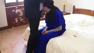 صفقة بورنو vip: نائبة الرئيس العربية تبلع مقابل دفعة نقدية