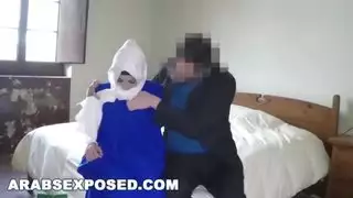 الرئيس يمارس الجنس مع فتاة عربية مثيرة في فيلم إباحي قوي بالمكتب