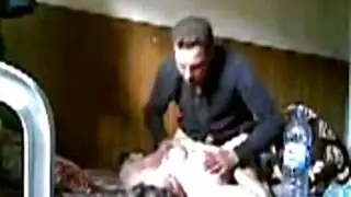 بورن القاهرة: رجل يضرب طيز عاهرة كبيرة بعنف