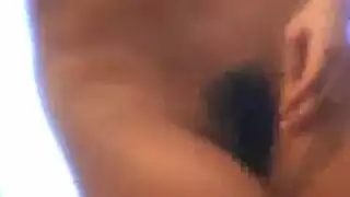 جنس جماعي صريح: آسيويات وأشقر ينكحون زوجة محلية