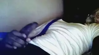 لعبة منفردة مع قضيب أسود صلب