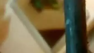 خيال جماعي: فرسان متعددون يتناوبون على عاهرة