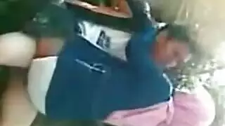 عبادة أقدام عربية قاسية مع ليزا ذات الصدر الكبير