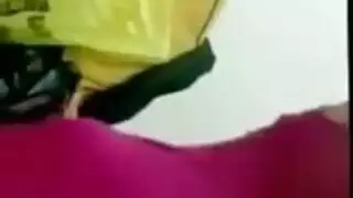 بورن استربتيز مباشر: أثداء حقيقية، رقص ساخن، ولعب بالكسي