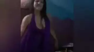 تحليل عاهرات عربيات: حركات الرقص البطني المؤدية للجنس