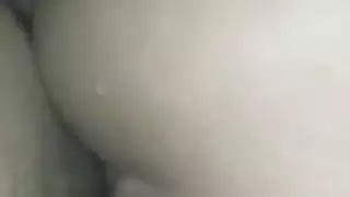 عربية فاجرة لا يمكن السيطرة عليها تتوسل للإيلاج العميق والقذف الداخلي