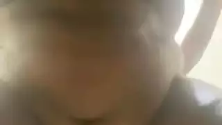 حشو أضيق من ديك رومي: مشهد إباحي في الحمام