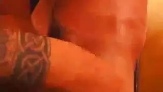 فتاة لا تشبع تطالب بالجنس الفموي والشرج الصعب