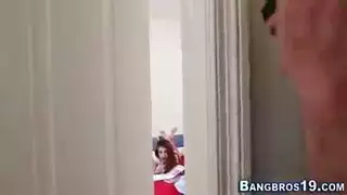 مراهقة تستمتع بكل ثانية: تركيب بقوة ثم مص بعمق