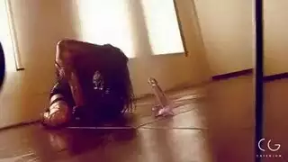 ثنائي الإباحية الذي لا يُوقف: عذراوات جائعة للسائل المنوي في العمل