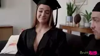 شريط جنسي بين أخ وأخت: فيلم إباحي صريح