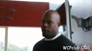 لعب كتاكيت ثدي