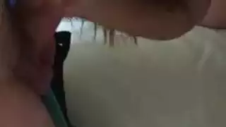 خيال المالك: إيفا تبلع قضيبه ثم تركب عليه على كرسي المكتب