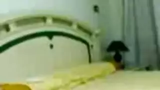 مشهد سكس كامل لعاهرة مصرية شوارع