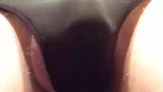 شقراء في الأسهم تتعرض لاختراق مزدوج عنيف