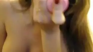 عمل حلق متوحش وأثداء طبيعية ثابتة رجل محظوظ للغاية